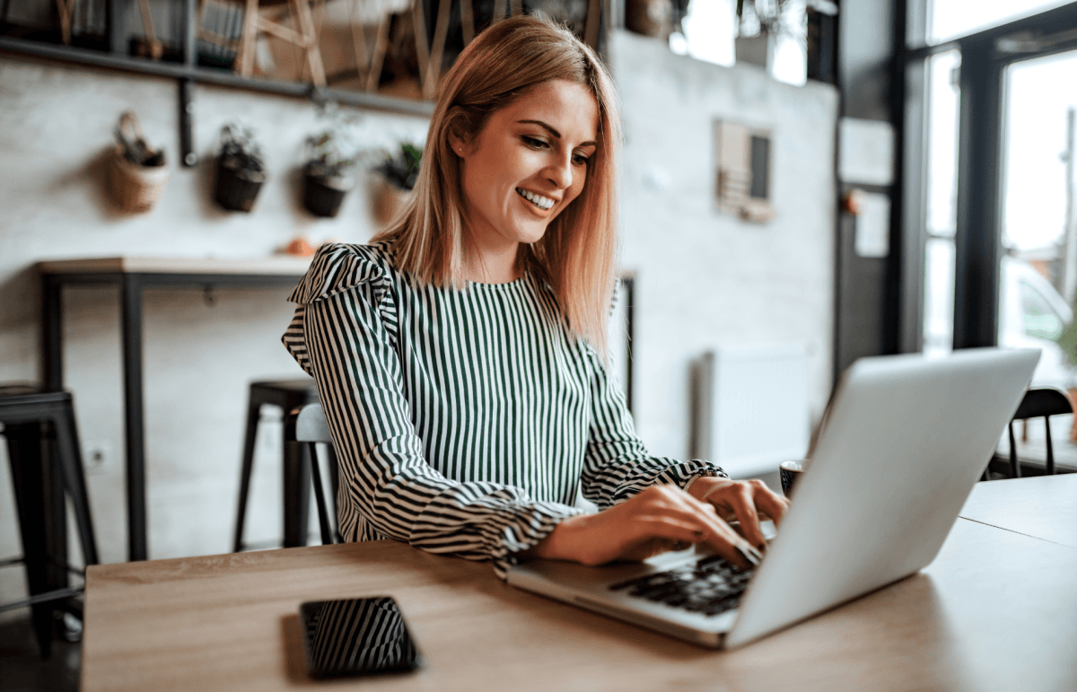 Au bureau, quelle tenue porter pour un look chic et décontracté ? - Loëla