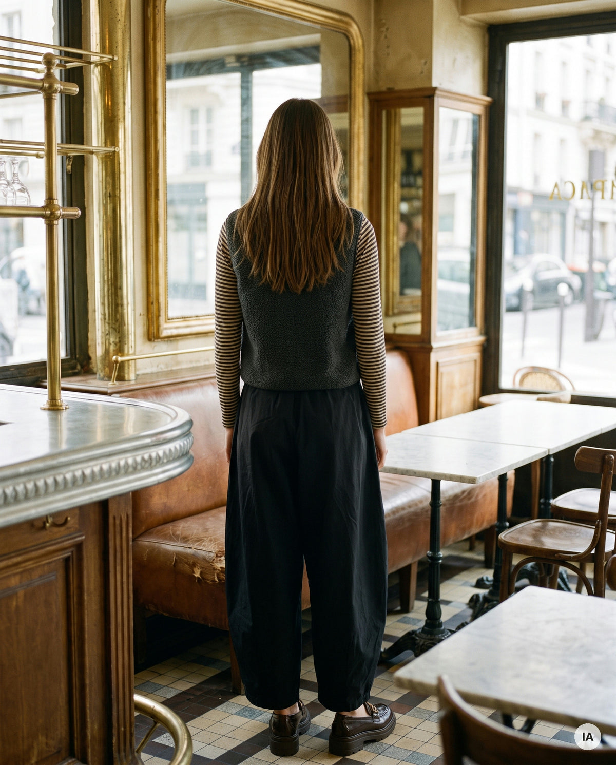 GILET SANS MANCHES PAULINE GRIS - CHARLIOR Gilet — Image générée par IA