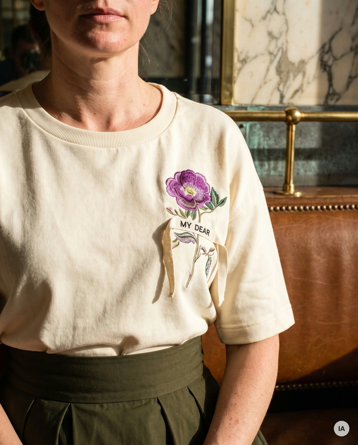 T-SHIRT SOHANNE IVOIRE - ORFEO T-shirt — Image générée par IA