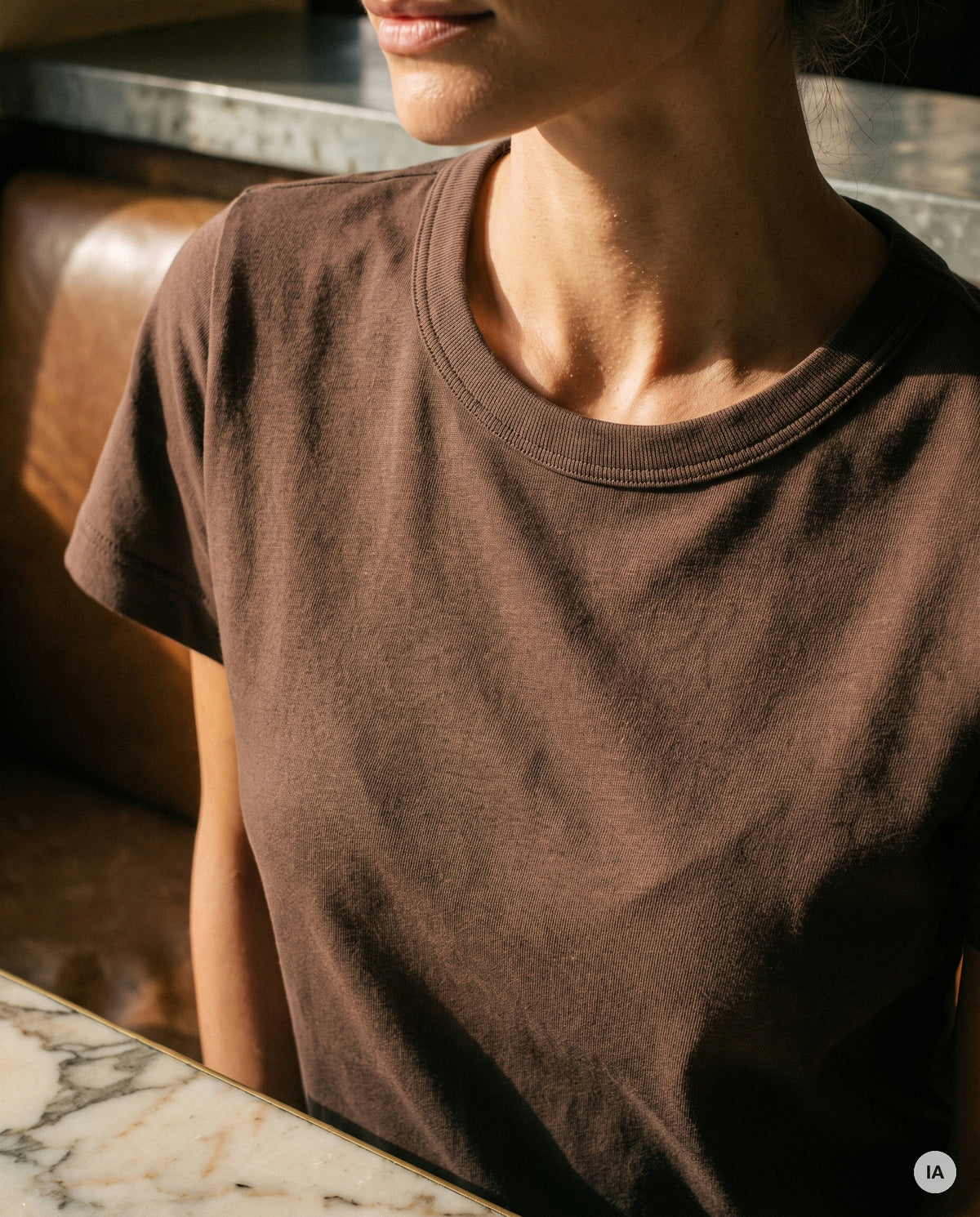TSHIRT ONI CHOCOLAT - ORAIJE T-shirt — Image générée par IA