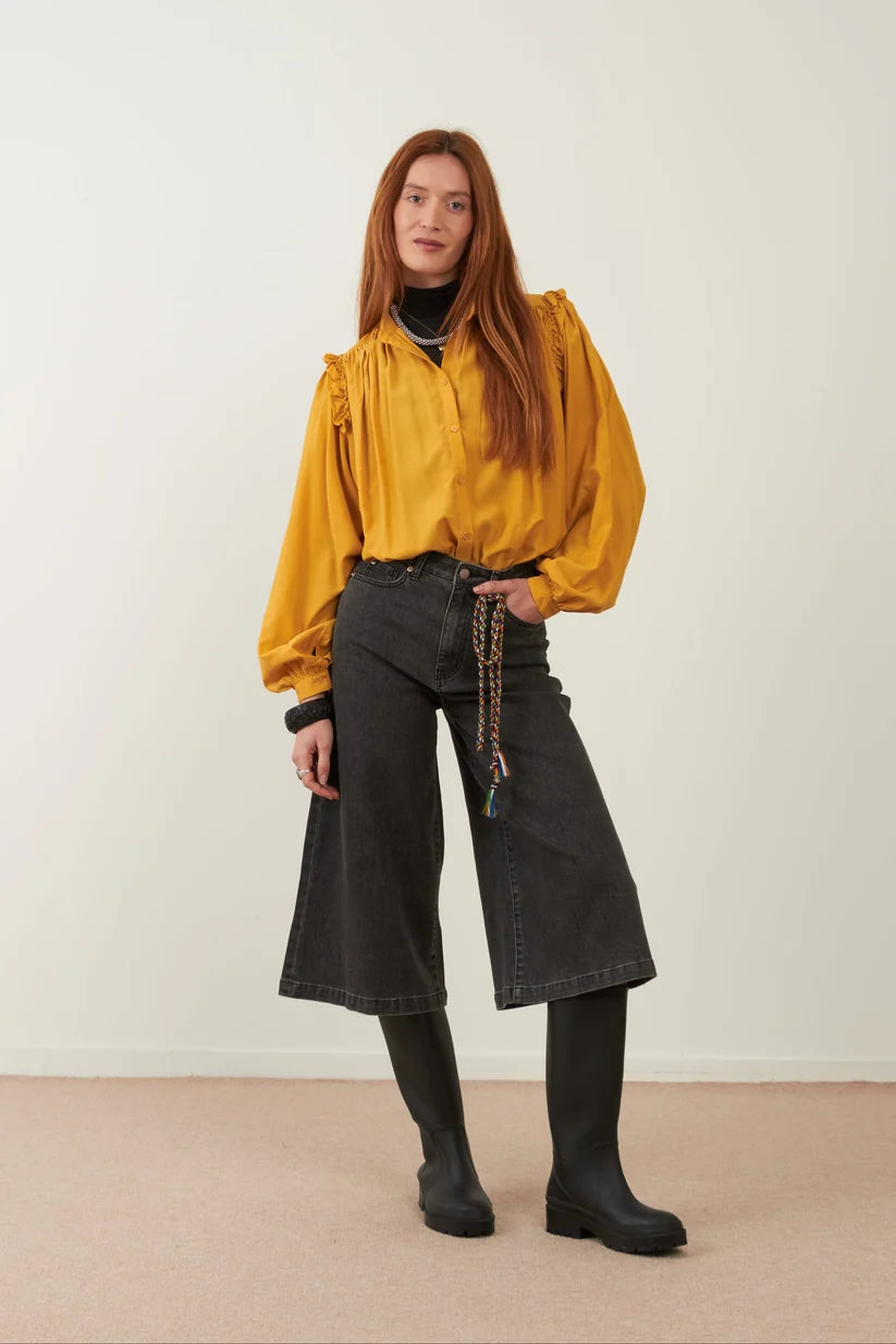 GENDER TROUSERS