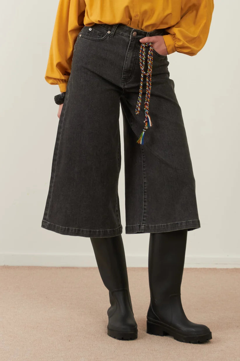 GENDER TROUSERS