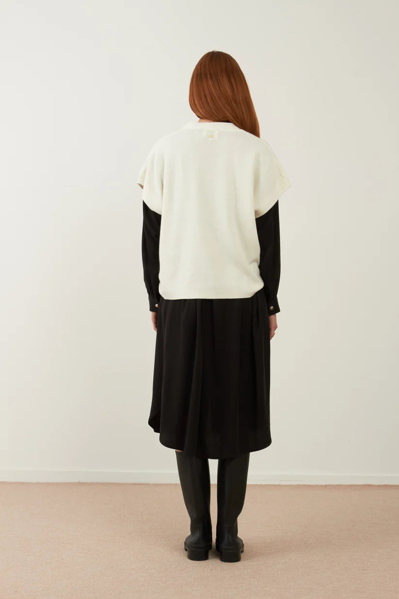 JACKIE JUMPER