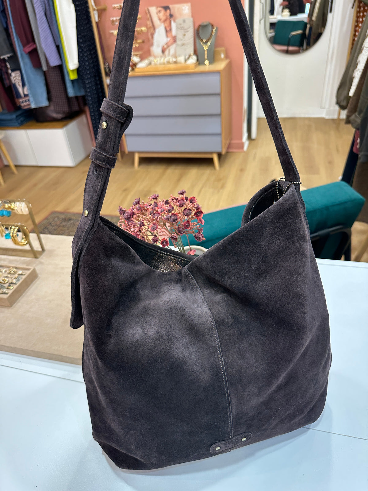 Maeli V Dark Brown bag