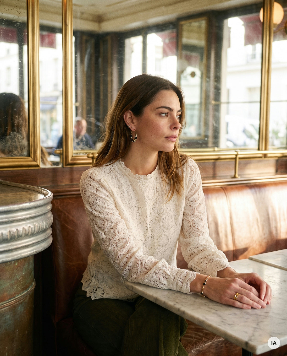 BOUCLES D'OREILLES CREOLES PERLA NOIR - MILË MILA Boucles d'oreilles — Image générée par IA