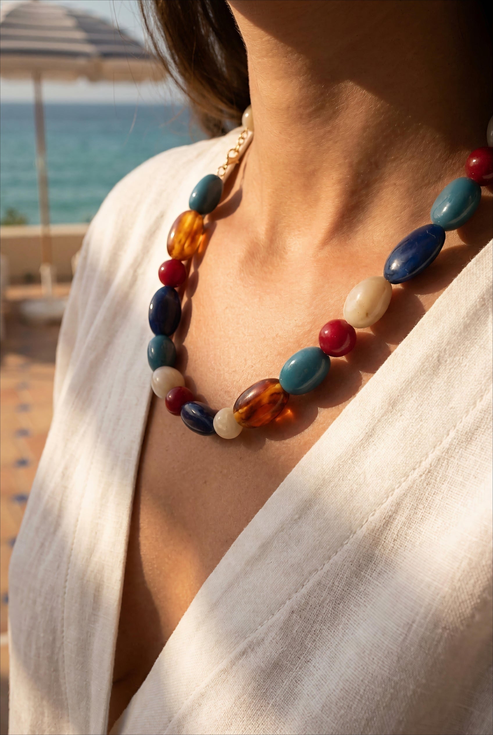COLLIER NOLWENA - SUR CORDON, PERLES DE RÉSINE RONDES ET OVALES - BOHM Collier